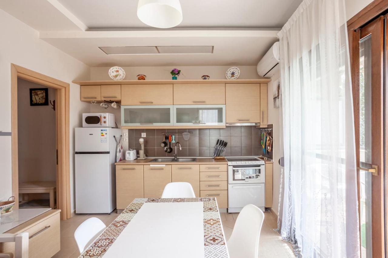 Sea Side Home Valentina Hanioti Exterior photo